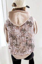 Load image into Gallery viewer, Brown Camo Leaf Print Winter Puffer Vest
